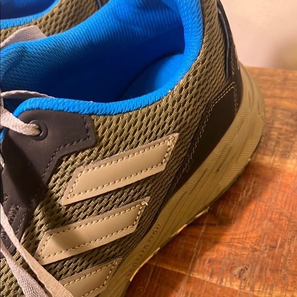 Adidas Tracefinders Men's Green Shoes, Size 13 - Picture 3 of 9
